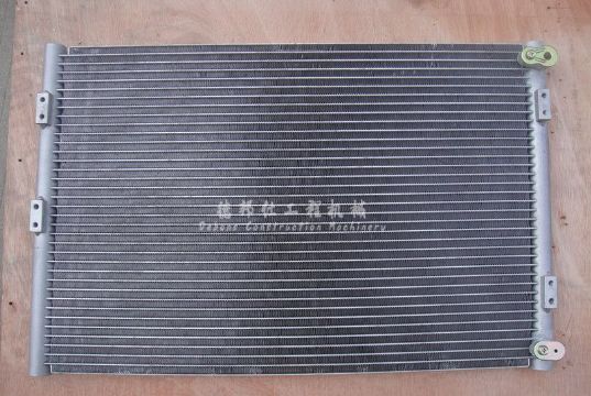 點(diǎn)擊查看詳細(xì)信息<br>標(biāo)題：PC300-7 冷凝器 閱讀次數(shù)：1695